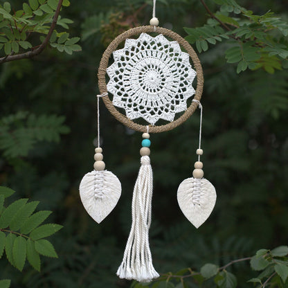 Alt Tag: Vegansk Dream Catcher – Medium Elemental Spirits, handgjord virkad spetsring med tofsar och bladberlocker, miljömedveten inredning
