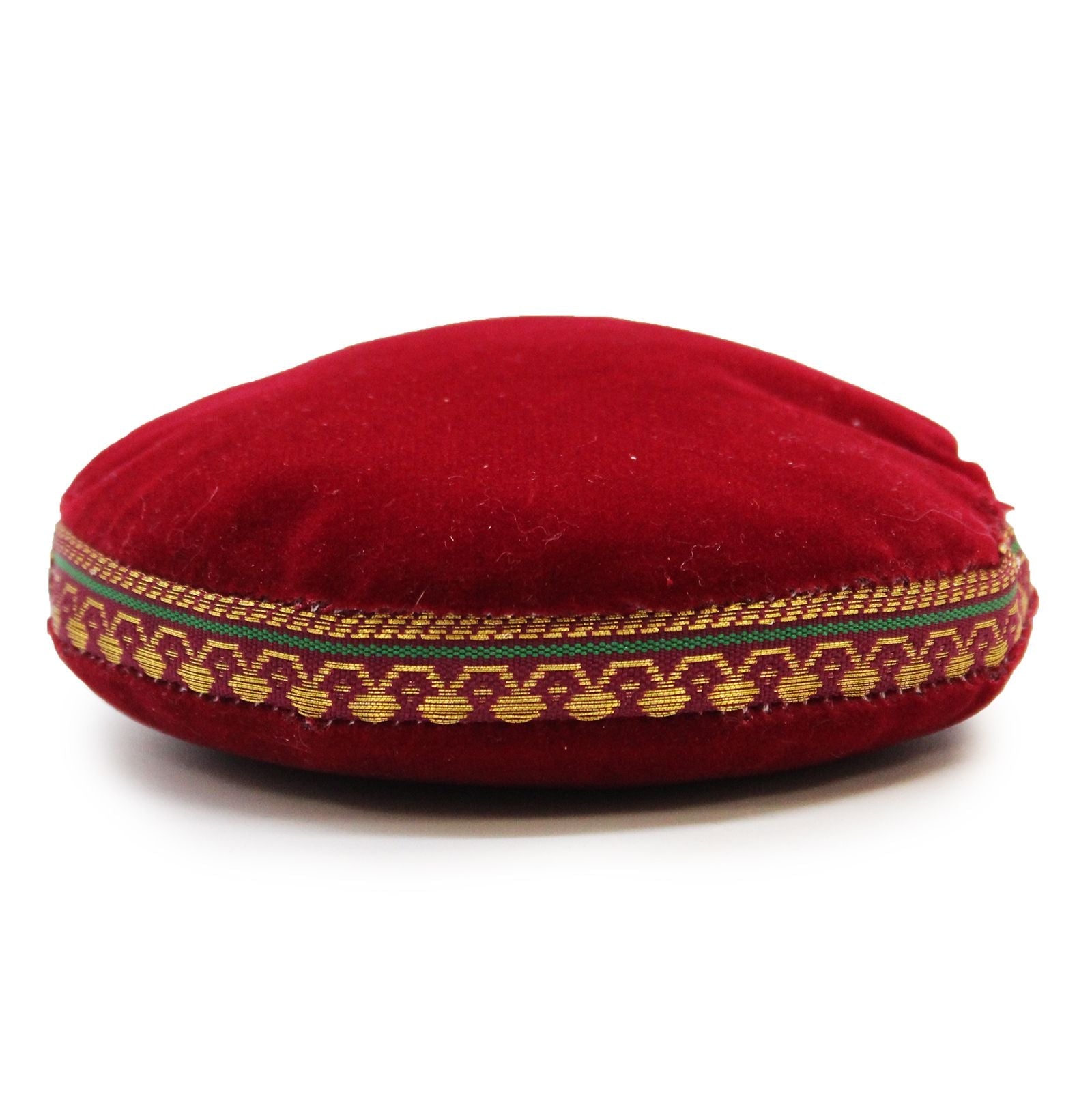 Alt Tag: Velvet Singing Bowl Cushion – 11CM cushion de terciopelo rojo con ribete decorativo para cuenco tibetano, vista lateral