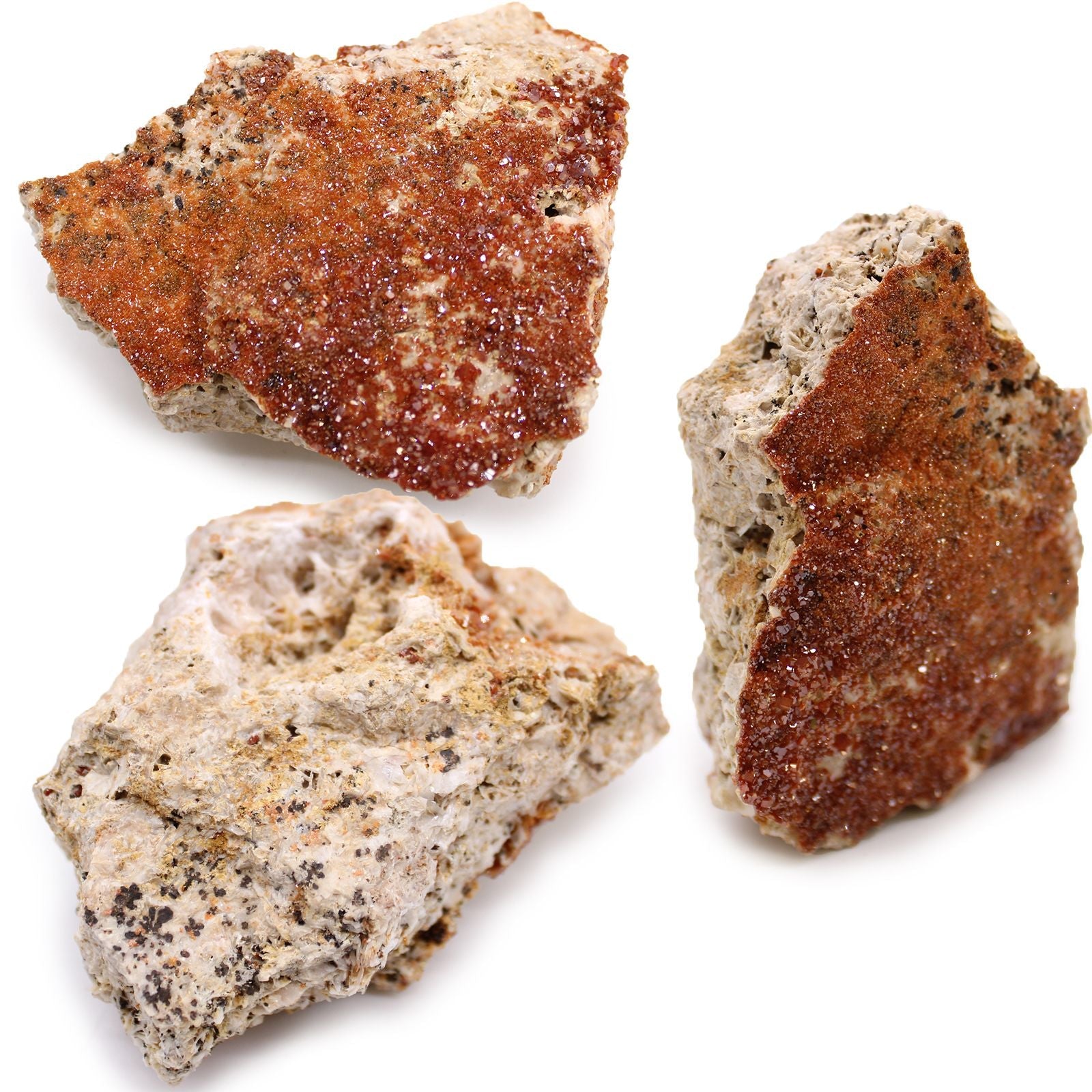 Alt Tag: Vibrant Vanadinite Mineral Specimens – Approx. 20 Pieces, cristales rojos de vanadinita en matriz de roca, lote de minerales raros