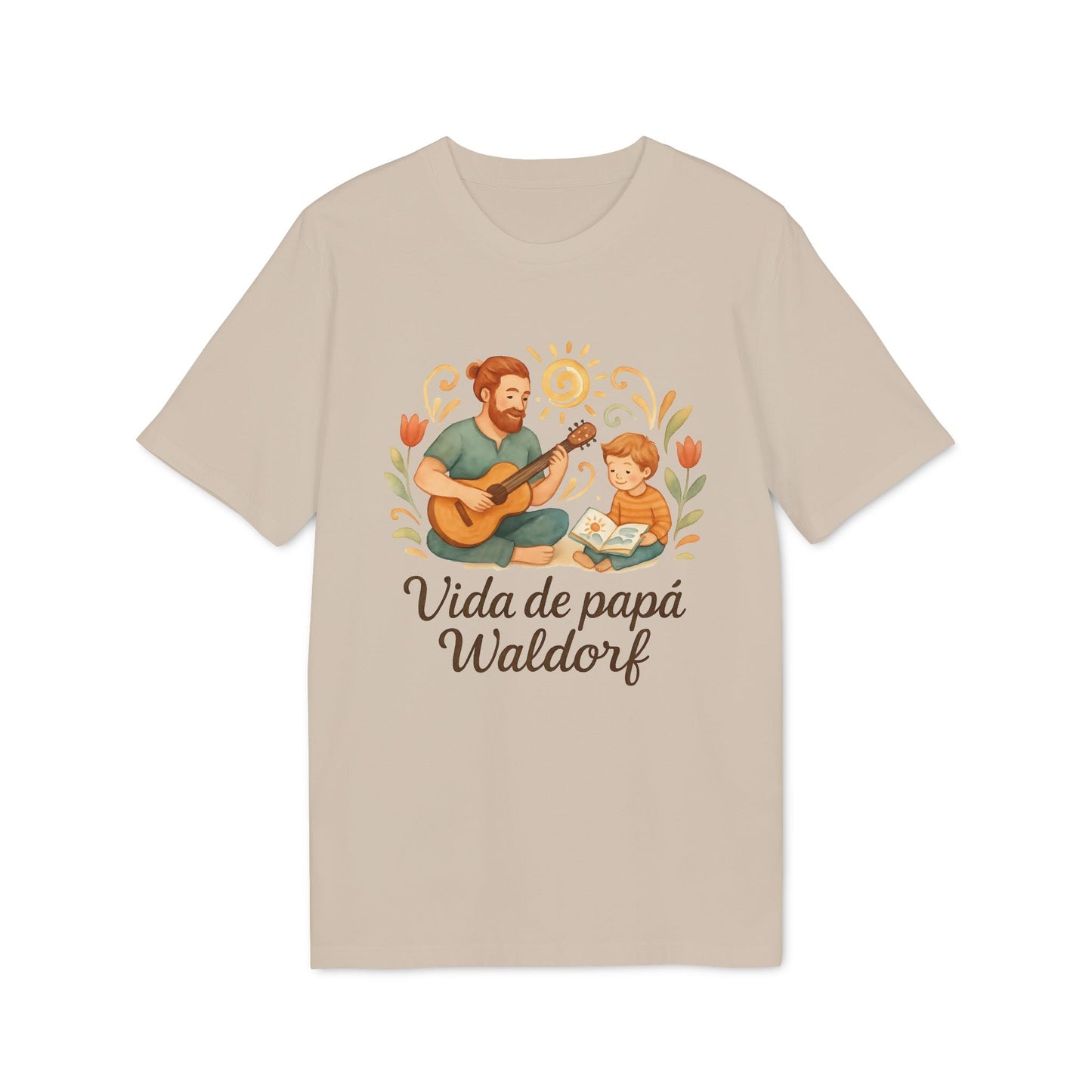 Alt Tag: Vida Papa Waldorf Sustainable Unisex Tee beige con ilustración de papá tocando guitarra y niño leyendo, texto "Vida de papá Waldorf"