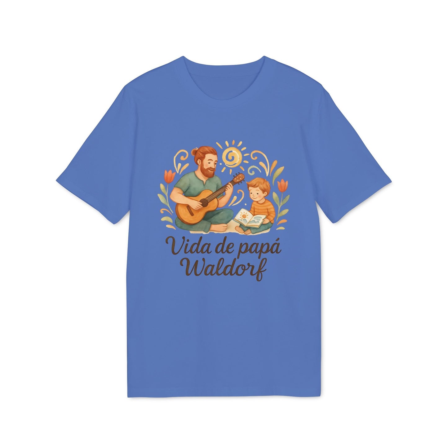 Alt Tag: Vida Papa Waldorf Sustainable Unisex Tee azul con ilustración de padre e hijo tocando guitarra y leyendo, texto “Vida de papá Waldorf”
