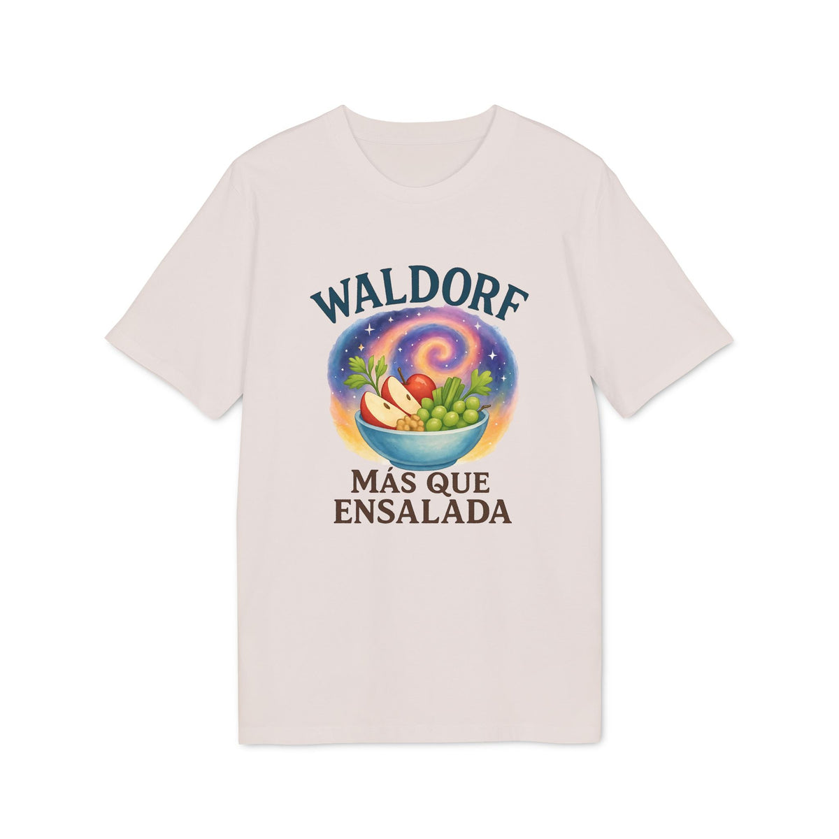 Waldorf Mas Que Ensalada Organica Premium Unisex T-Shirt en color crema con ilustración de bowl de fruta y texto “Waldorf Más Que Ensalada”
