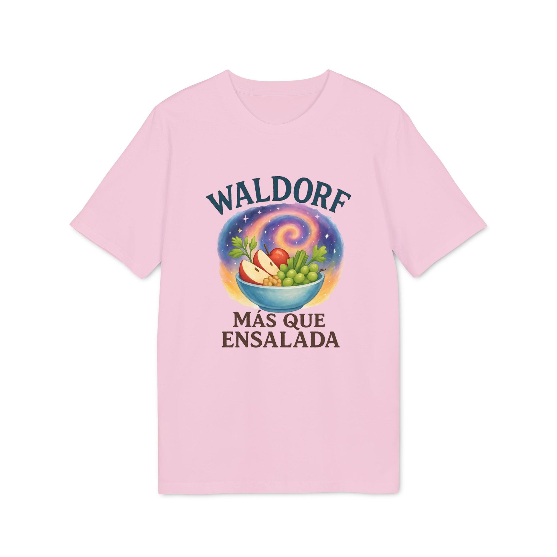 Alt Tag: Waldorf Mas Que Ensalada Organica Premium Unisex T-Shirt camiseta unisex rosa con gráfico de ensalada Waldorf y texto “Más Que Ensalada”