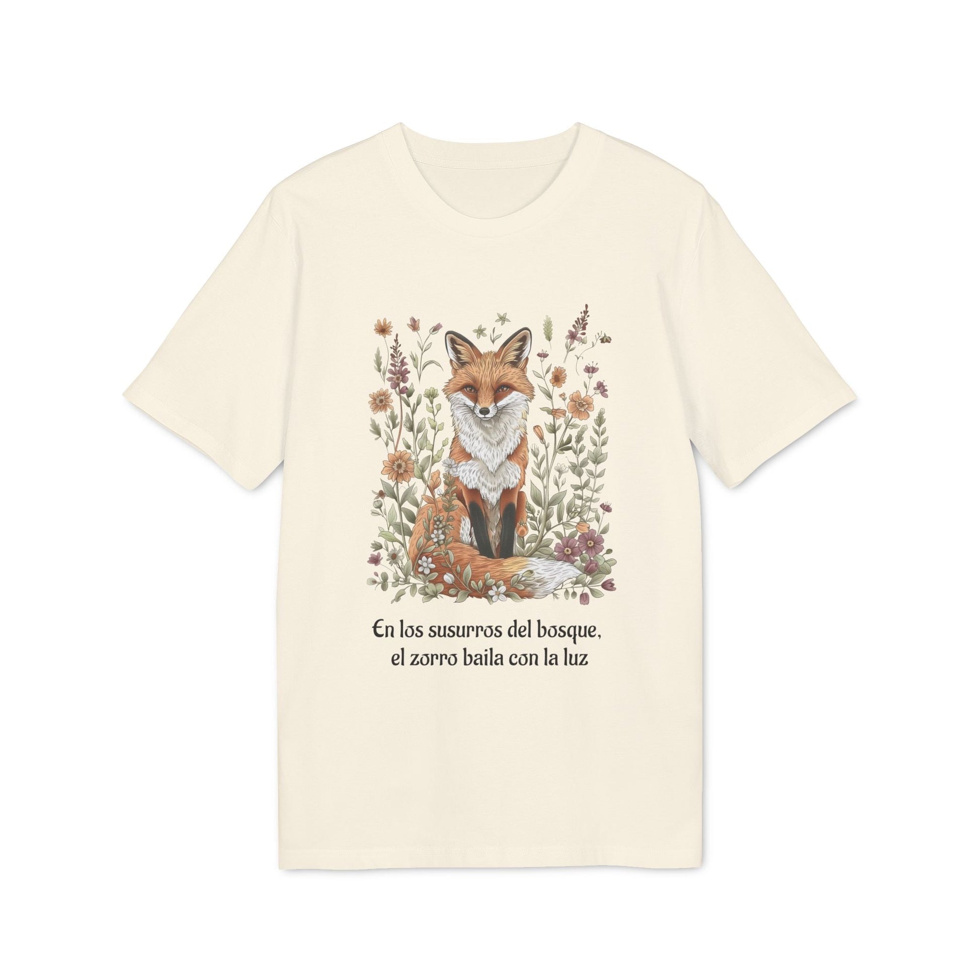 Zorro Espiritual Orgánica Consciente Premium Unisex T-Shirt crema con ilustración de zorro y flores, texto: “En los susurros del bosque...”