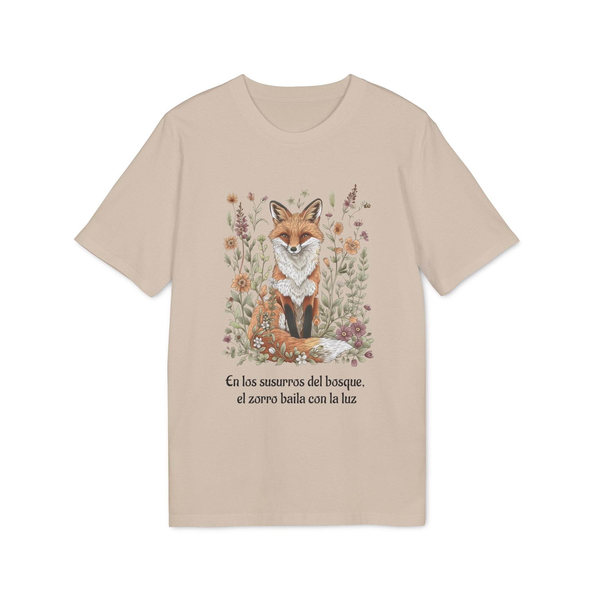 Alt Tag: Zorro Espiritual Orgánica Consciente Premium Unisex T-Shirt color beige con ilustración de zorro y flores, frase “En los susurros del bosque”